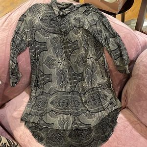 Obey Hi-low Long Sleeve Collared dress with pockets size S